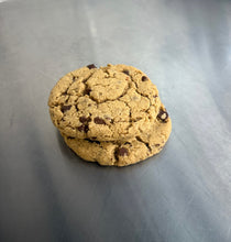 Load image into Gallery viewer, Peanut Butter Chocolate Chip V/GF :: 12
